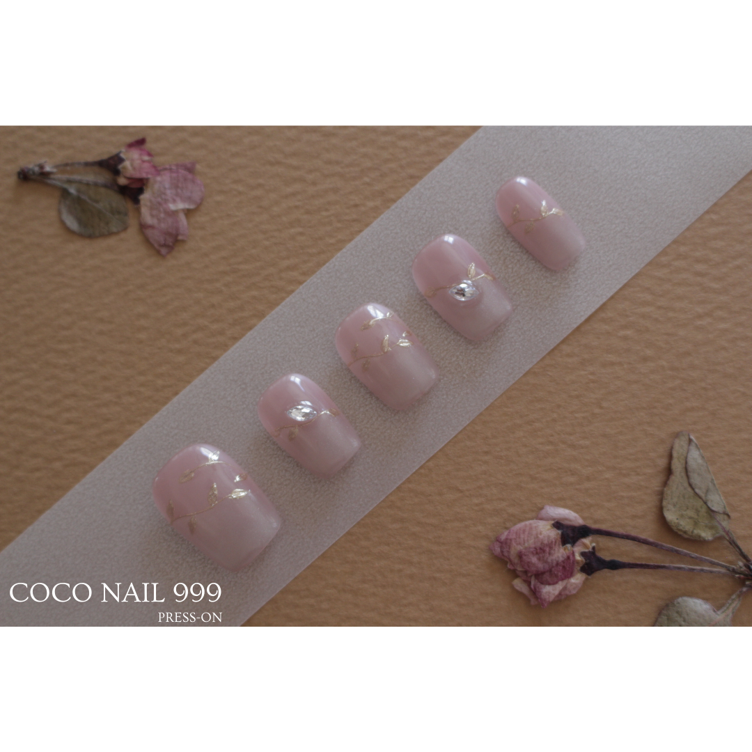 N°52 – Nude Pink with Golden Leaves | Square