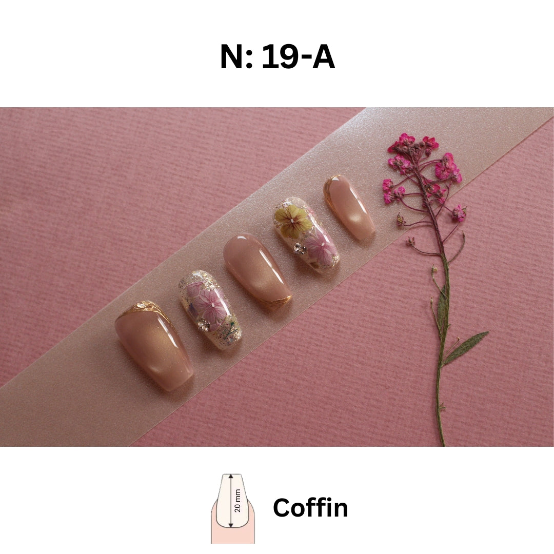 N°19 - Almond Elegance | Press-On Nails by COCO NAIL 999