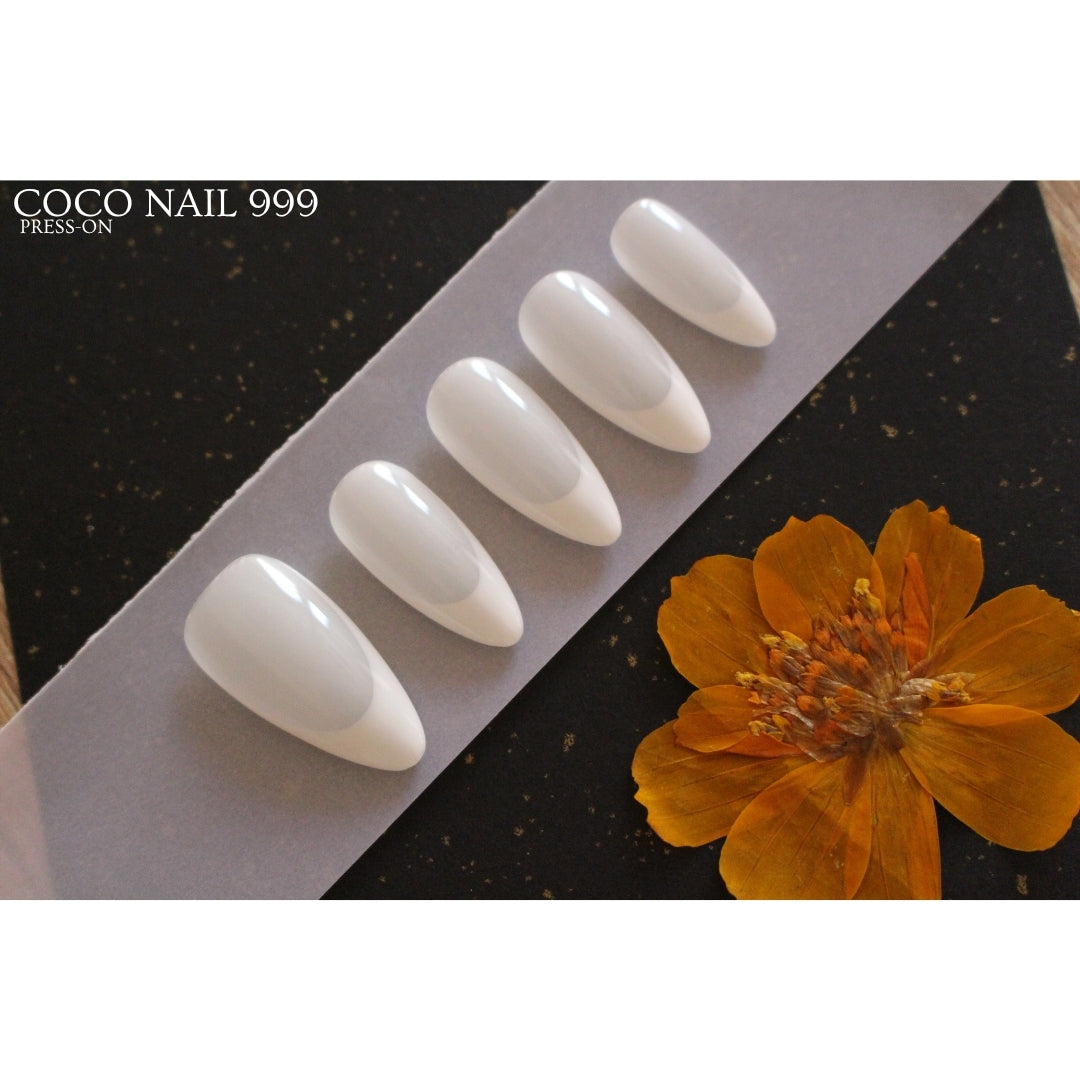 ✨N: F23 Classic Glossy White Stiletto Press-On Nails.