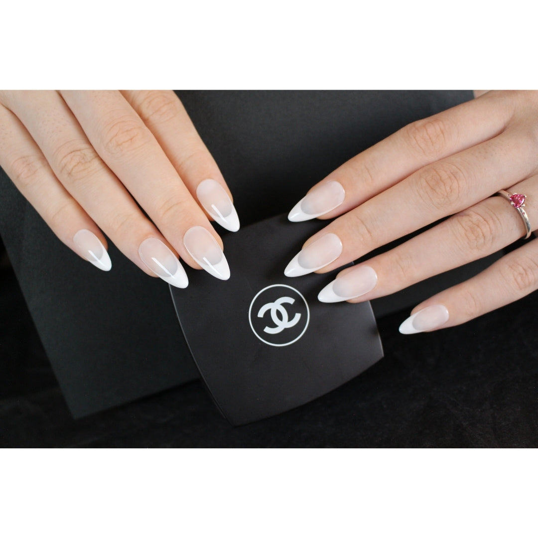 ✨N: F23 Classic Glossy White Stiletto Press-On Nails.