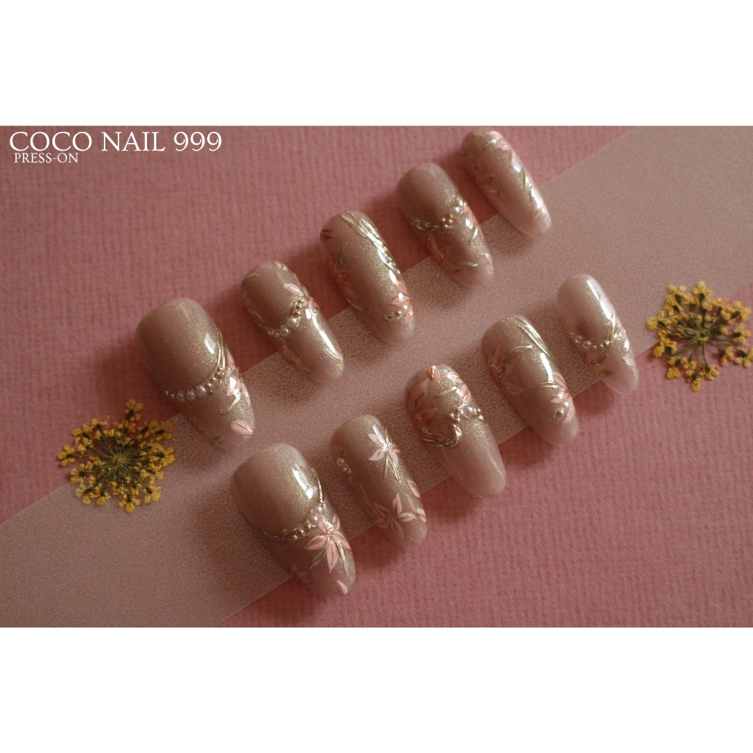 ✨ N: 8 Almond Nude Floral Foil Press-On Nails.