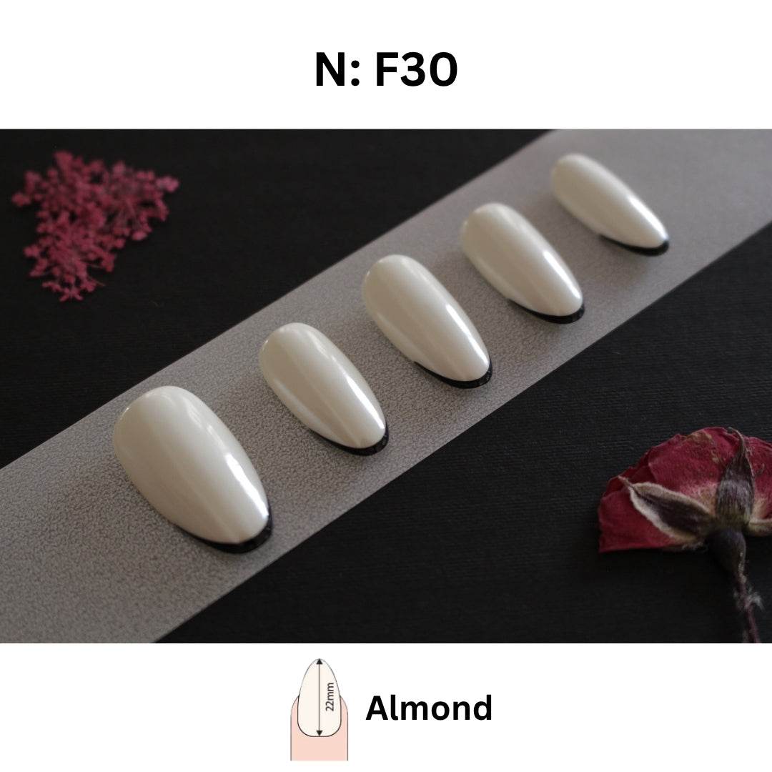 🤍 N°F30 – Classic Pearl Almond Press-On Nails