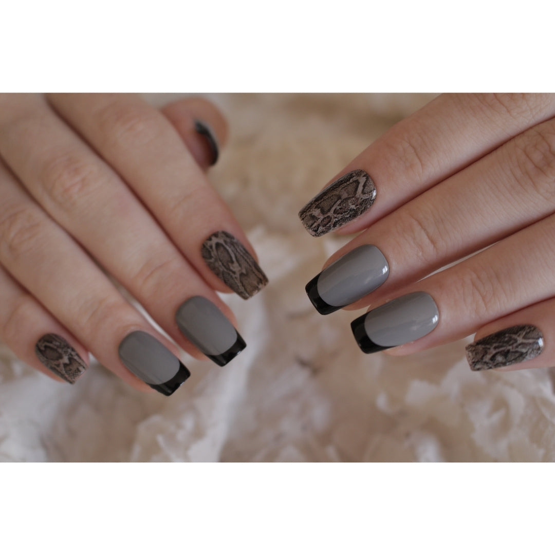 🖤 N°50 – Urban Gray Square Short Press-On Nails