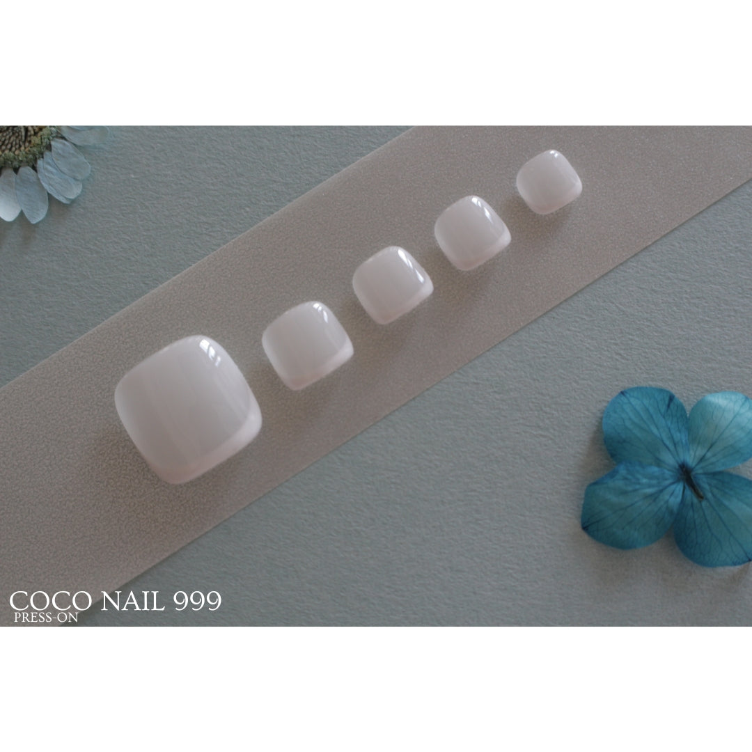 N°F23-1 With Feet – Milky White French | Toe Press-On Nails