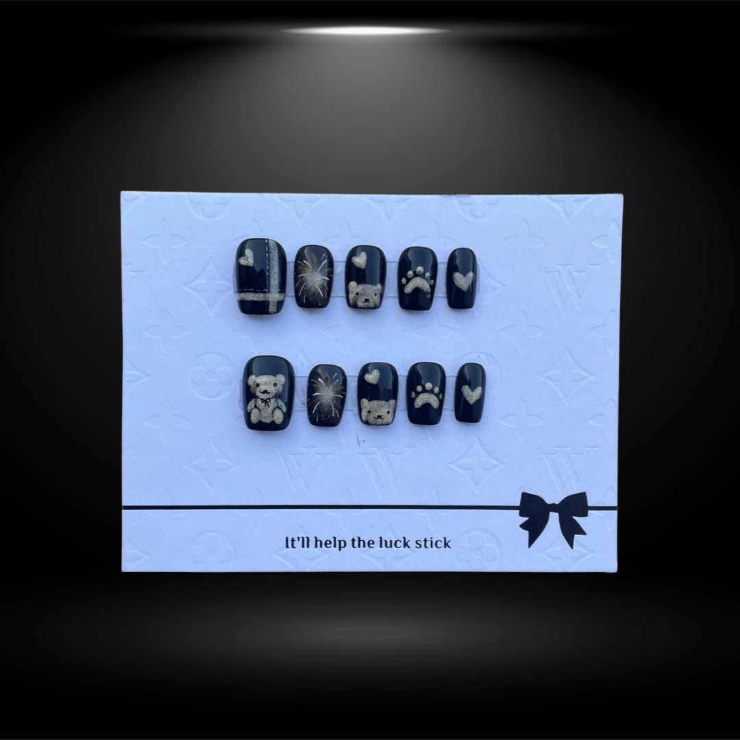 Square Black Press-On Nails with Gold Bear Design 14mm #N°A140