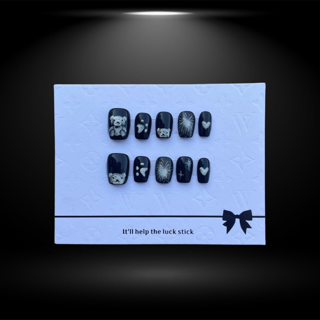 Square Black Press-On Nails with Silver Bear Design 14mm #N°A140