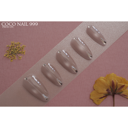 N°26 – Glossy Taupe Elegance | COCO NAIL 999 Press-On Nails