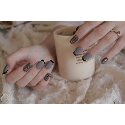 🖤 N°50 – Urban Gray Square Short Press-On Nails