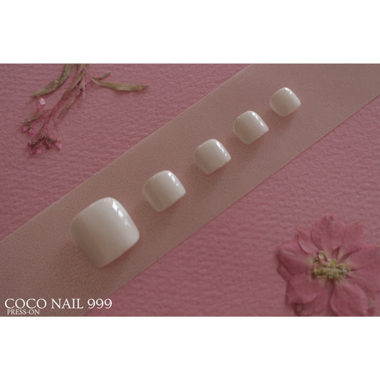 N°9-1-2 With Feet — Pure White Elegance | Toe Press-On Nails