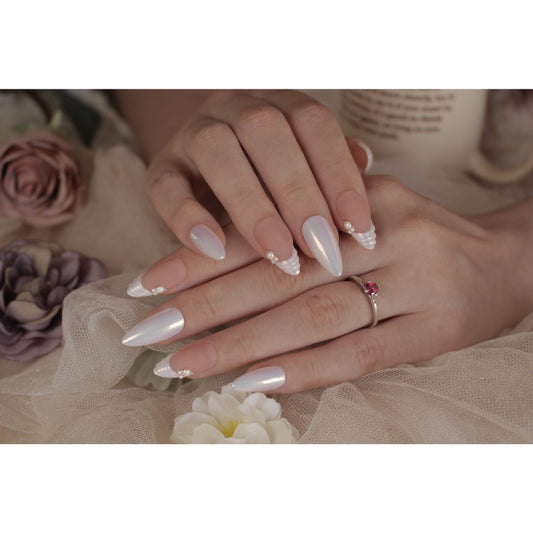 N°102 – Pearl Elegance | Almond